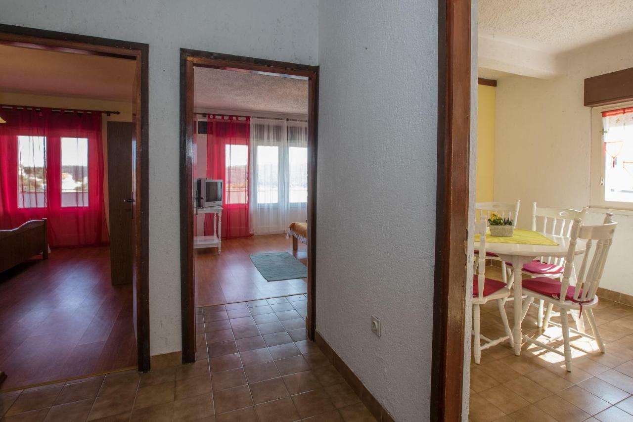 Apartments Renata Kampor Bagian luar foto